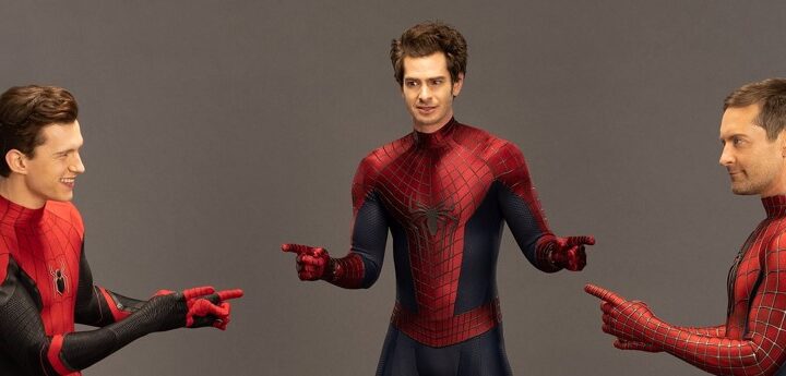 Homem-Aranha: Sem Volta Para Casa recria meme do herói apontando em imagem inédita com Tom Holland, Andrew Garfield e Tobey Maguire